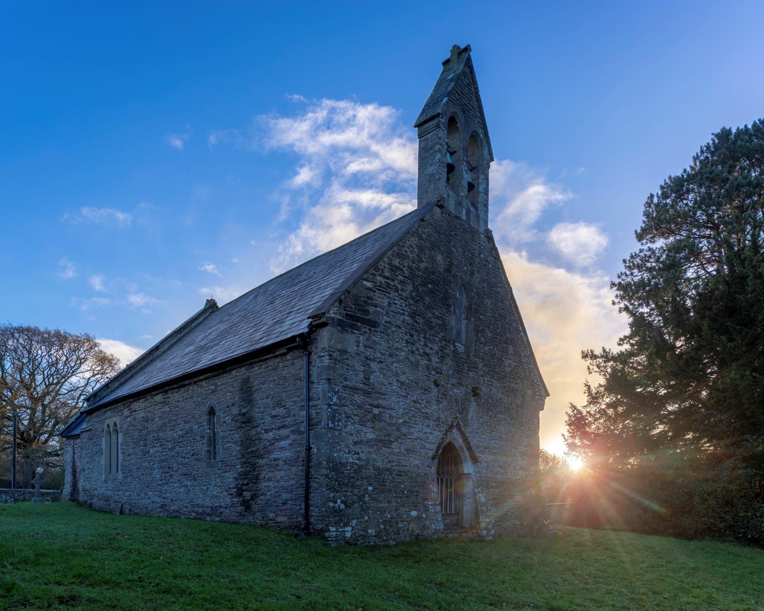 St Michael and All Angels, Gwernesney