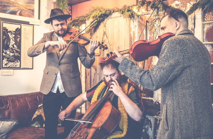 VRï and RWCMD musicians: Dylifwn / We will Weave