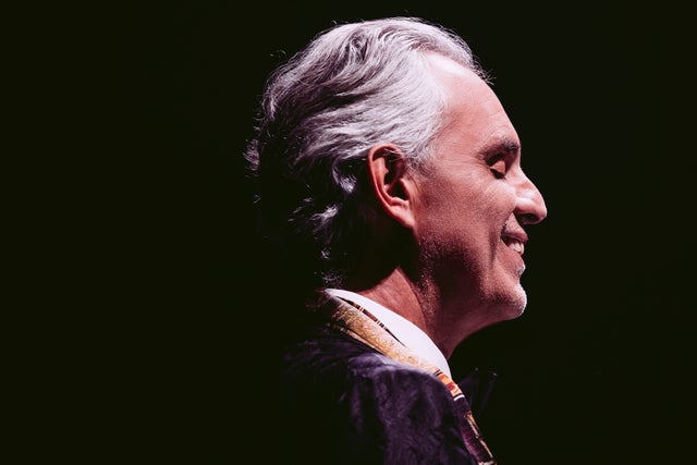 Andrea Bocelli - FT Welsh National Opera Orchestra & Massed Choirs